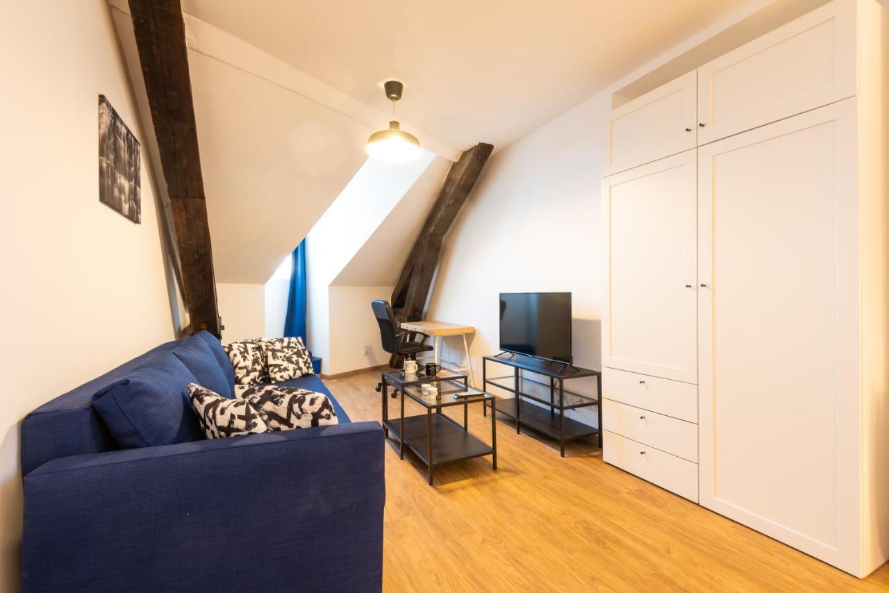 Appartement Coeur De Ville - Au Calme - Wifi - Four, Lave-Seche Linge Pau Exterior photo